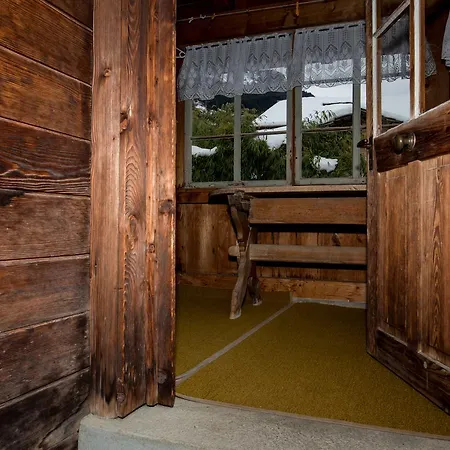 木屋 Typical Swiss Chalet With A Amazing Views 哈斯利伯格